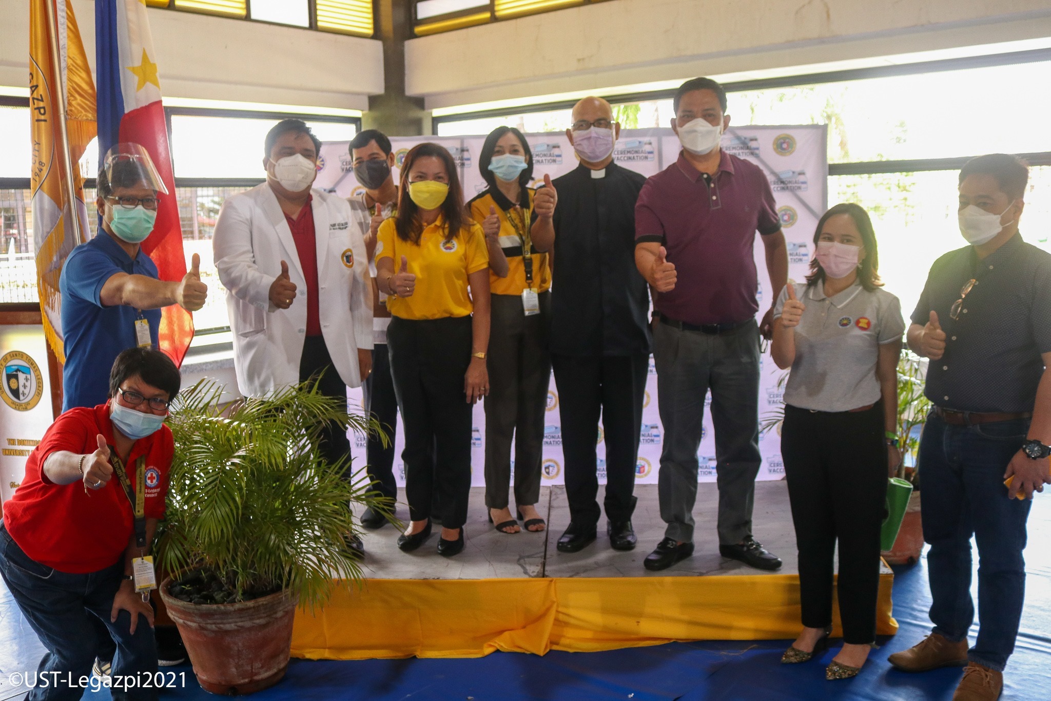 CEREMONIAL VACCINATION KONTRA COVID-19